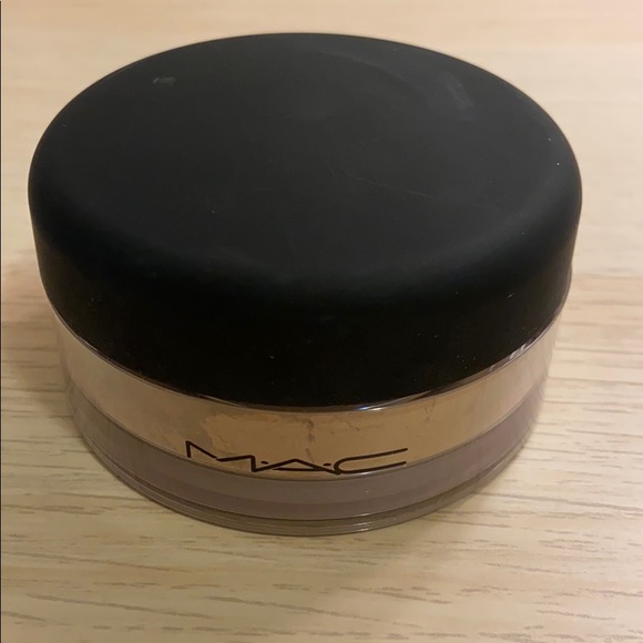 MAC Cosmetics Other - Mac mineralize foundation loose in Medium MAC Cosmetics Other - Mac mineralize foundation loose in Medium